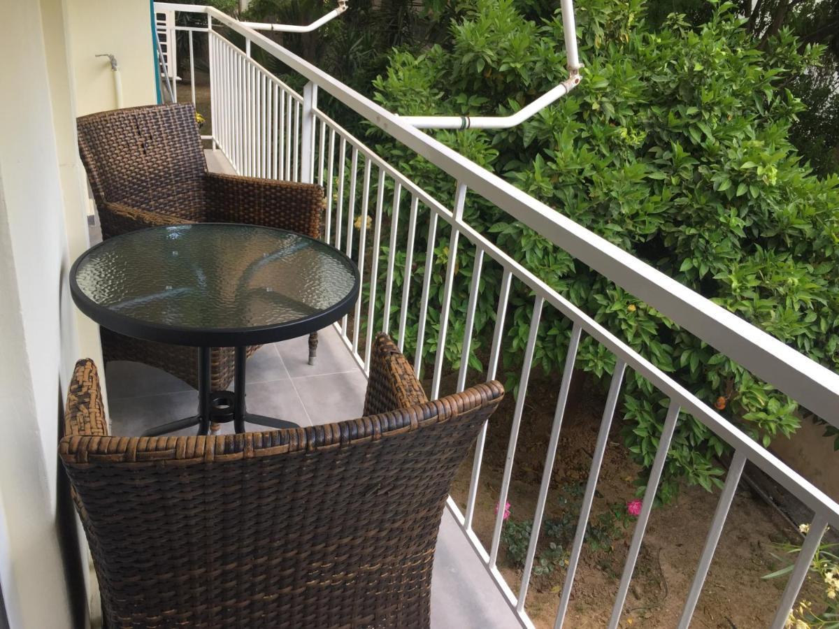 Luxury Apartment Next To The Sea Beach Atenas Exterior foto
